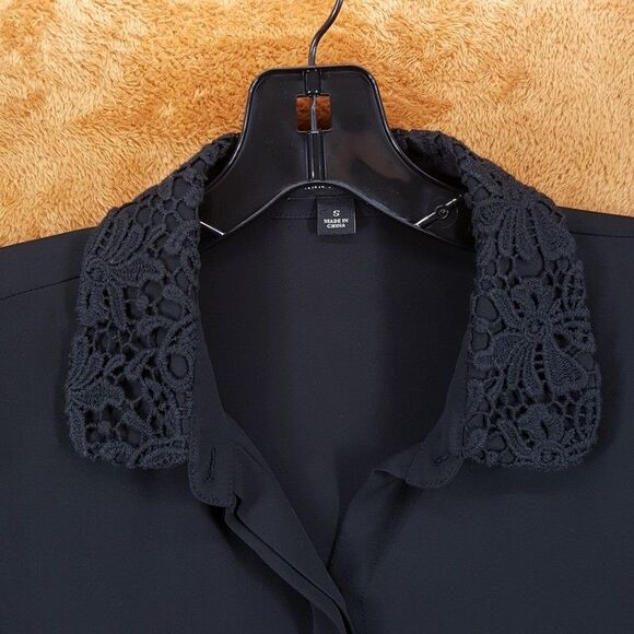 ANN TAYLOR Top Womens Small Black Hidden Button Up Crochet Collar Blouse - Picture 2 of 9